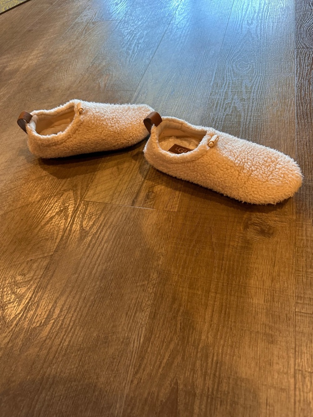 UGG Womens Plushy Slipper Natural/Chestnut Adjustable Cord Logo Womens Size 7 - Picture 8 of 11